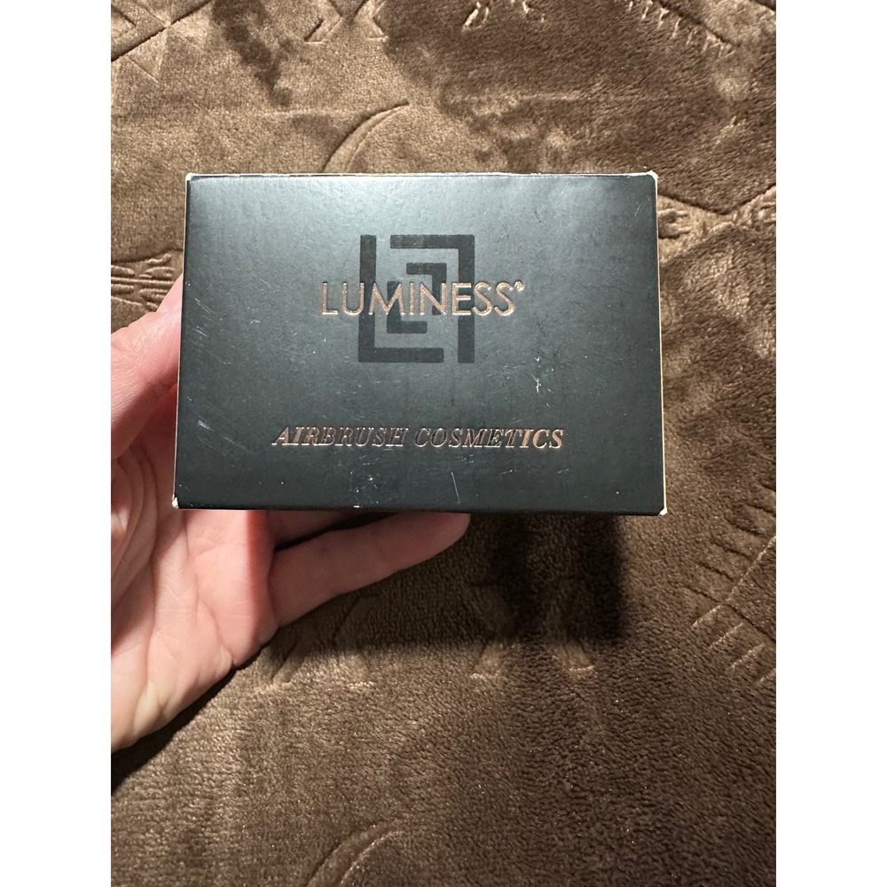 Luminess Airbrush Starter Kit Tan Shades, blush, eyeshadow, illuminator